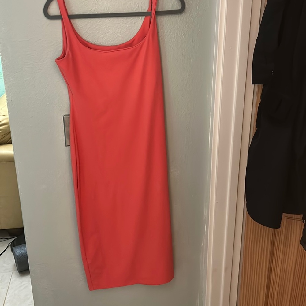 Susana Monaco peach pencil midi dress (M)